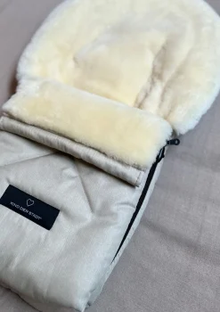 Discount Premium Lammfell-Fußsack für Babywanne & Kinderautositz Limited Edition dune-beige Kinder Fußsäcke|Zubehör Kindersitz