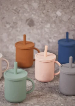 Sale Silikon Becher mit Trinkhalm Trinkbecher & Trinkflaschen