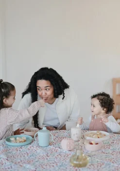 Discount Silikon Teller mit Saugnapf Kinder Kindergeschirr & Besteck