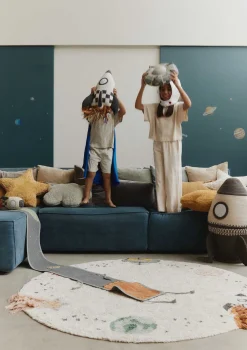 Best Teppich mit Weltraum-Motiven 'Interstellar Journey' waschbar Ø 140 cm Kinder Spielmatten & Spieldecken