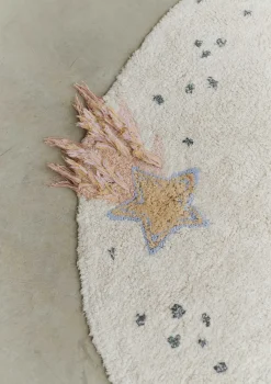 Best Teppich mit Weltraum-Motiven 'Interstellar Journey' waschbar Ø 140 cm Kinder Spielmatten & Spieldecken