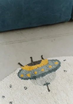 Best Teppich mit Weltraum-Motiven 'Interstellar Journey' waschbar Ø 140 cm Kinder Spielmatten & Spieldecken